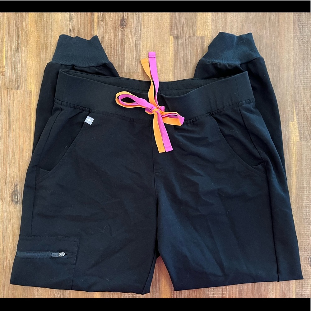 BLACK/SORBET Figs Scrub Set- Like New (S/SP)